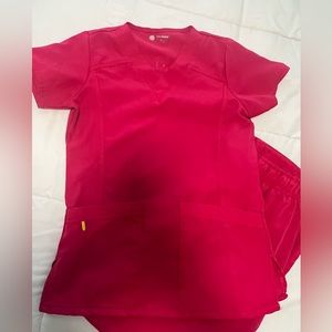 WonderWink fiusha pink scrub set